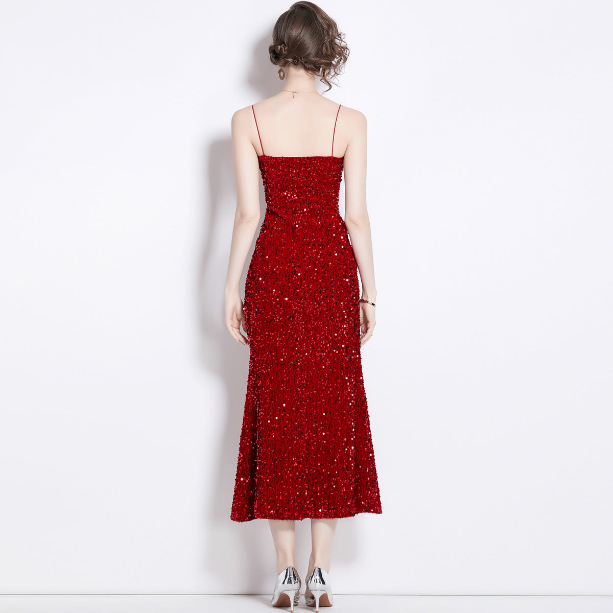 Elegant Red Velvet Sequin Dress - Stunning Evening Gown for Special Occasions, Party, Prom, and Weddings - Comfortable, Stylish, Eye-Catching Design