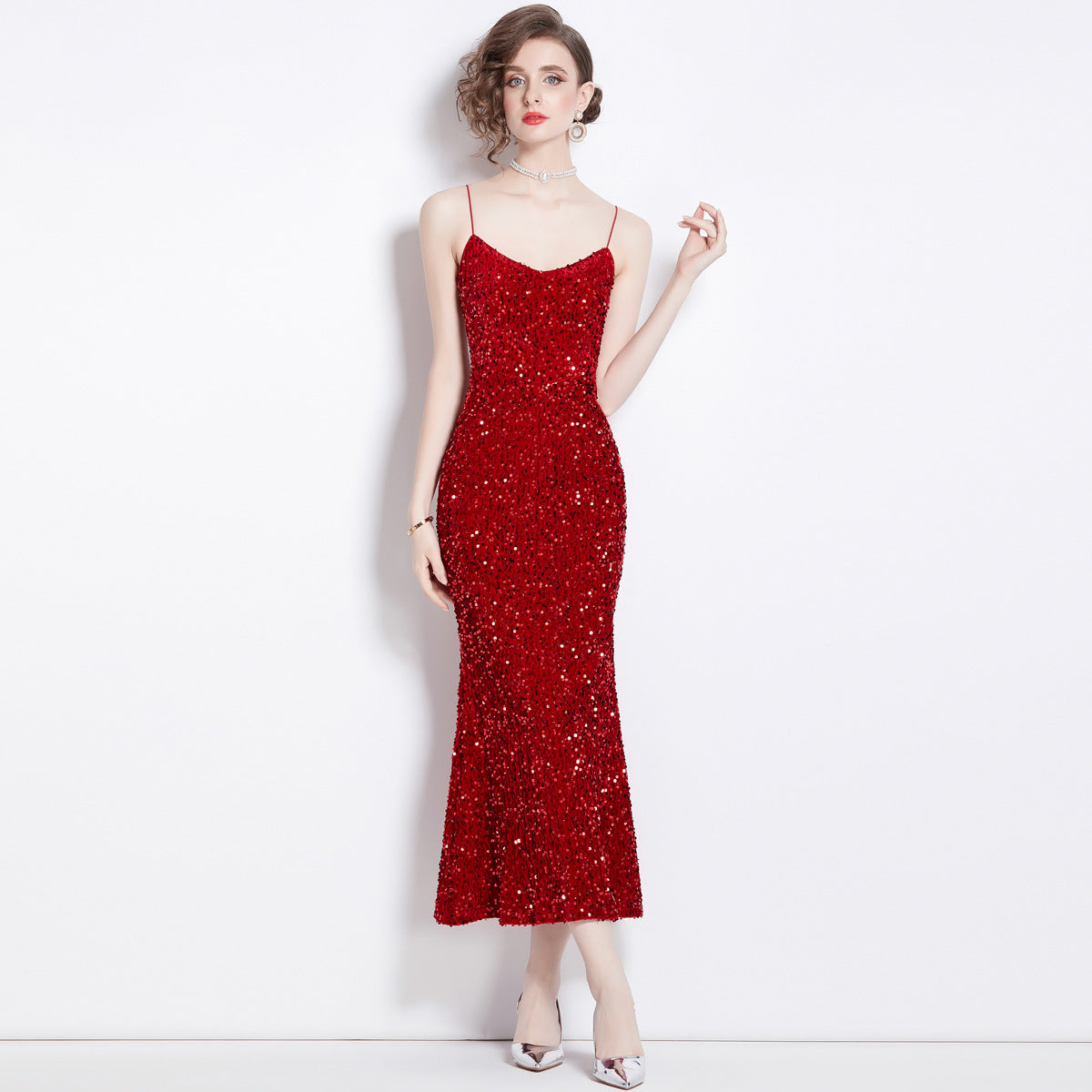 Elegant Red Velvet Sequin Dress - Stunning Evening Gown for Special Occasions, Party, Prom, and Weddings - Comfortable, Stylish, Eye-Catching Design